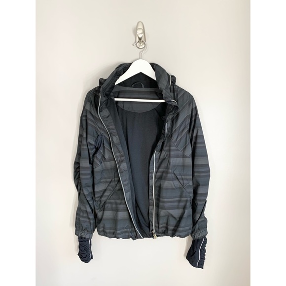 Lululemon Athletica Run Hustle Jacket - Picture 8 of 15
